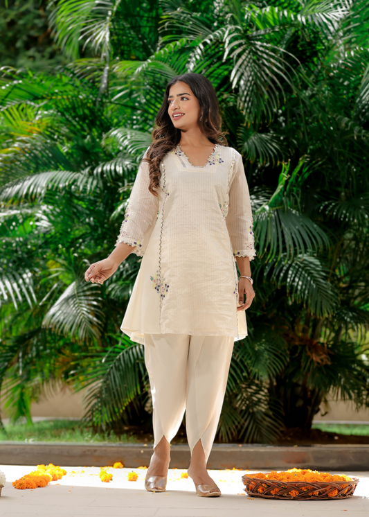 Ivory Zari Sitaara Short Kurta Set