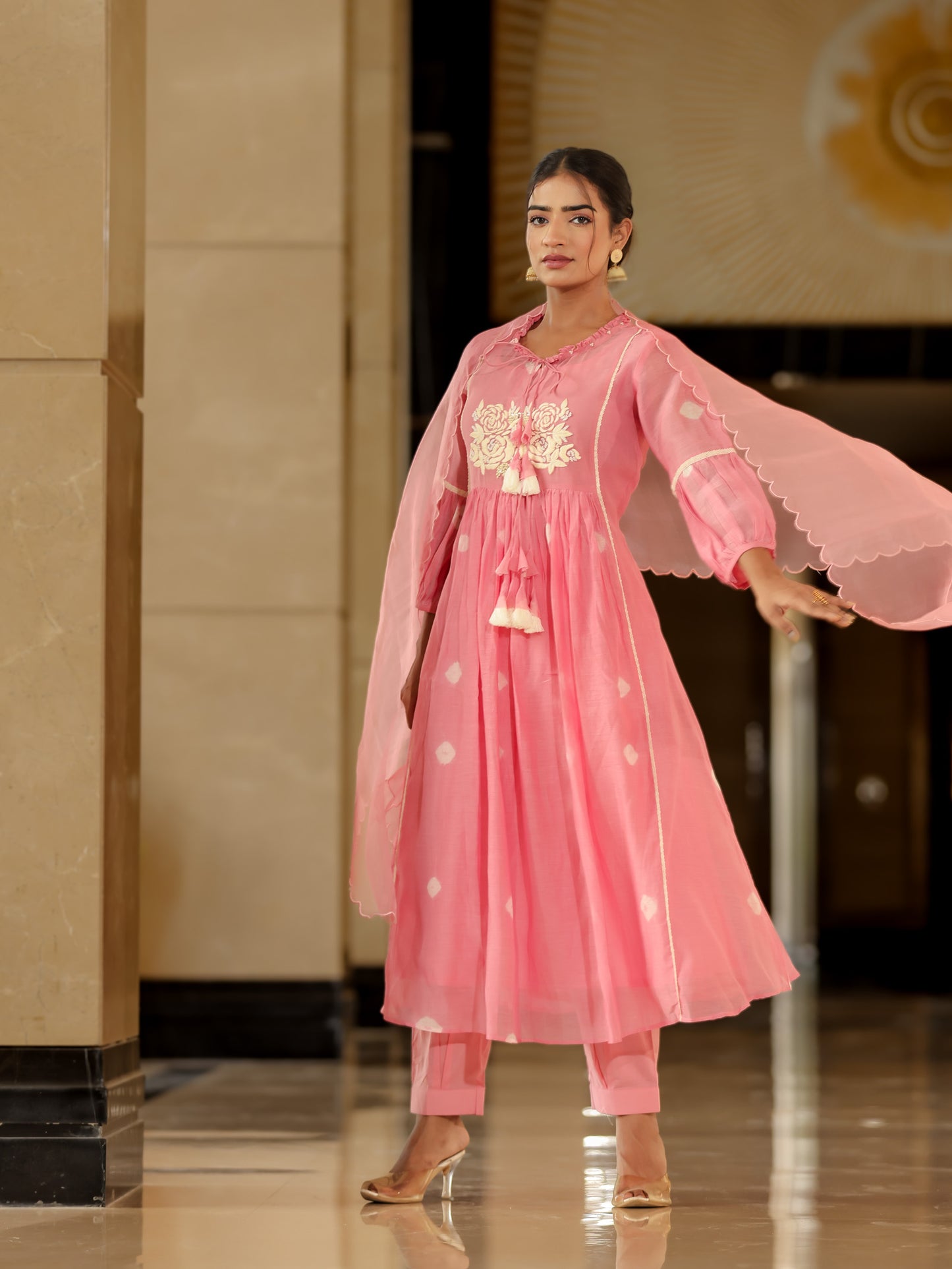 Resham Roses Peach Kurta Set