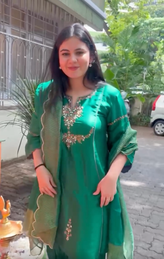 emerald green nayaab chanderi outfit